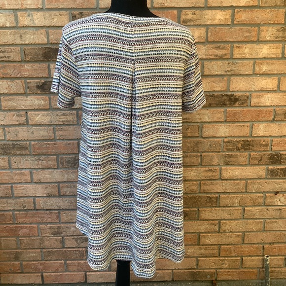 Bobeau Multi-colored Tunic w/ Short Sleeves (L) - Picture 3 of 7